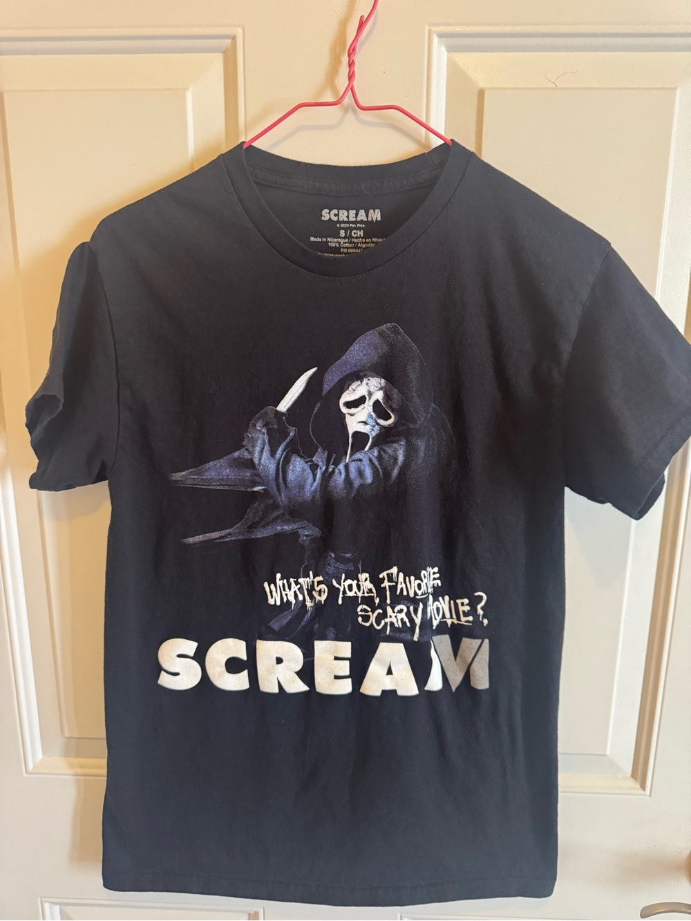 Scream Black Graphic Tee - Iconic Ghost Mask Design